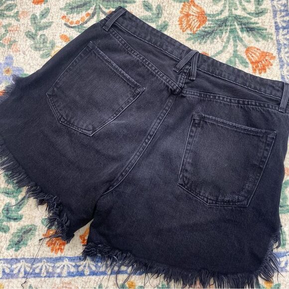 Good American Bombshell Short Black Frayed Distressed Size 8/29 - Picture 8 of 8